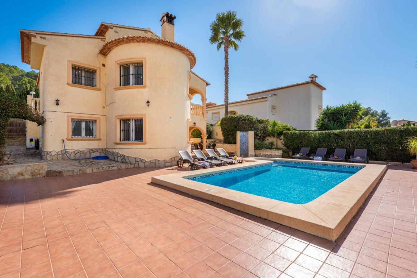 Villa Comodo - Plusholidays Калпе Екстериор снимка