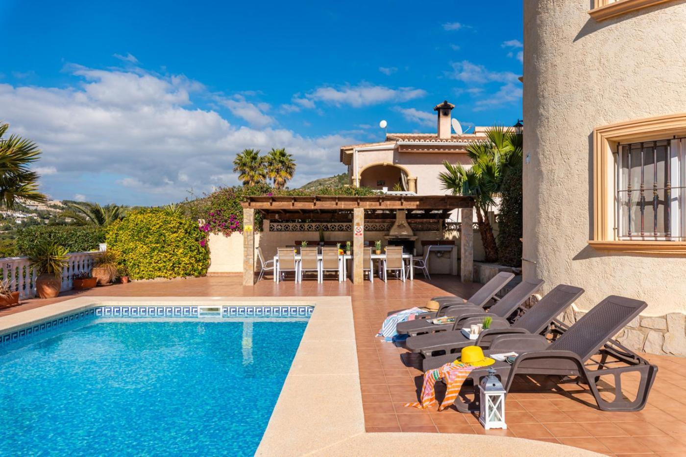 Villa Comodo - Plusholidays Калпе Екстериор снимка