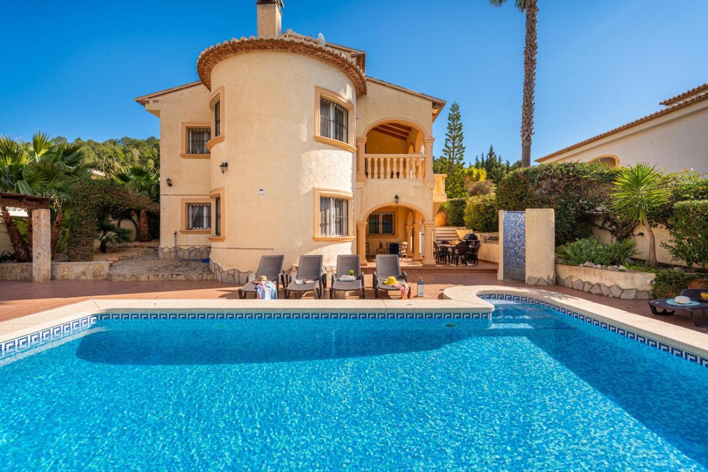 Villa Comodo - Plusholidays Калпе Екстериор снимка